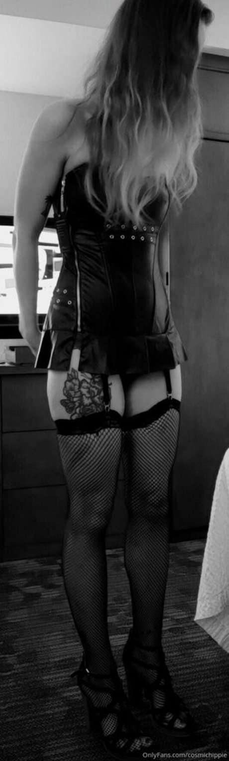 Nacktes geleaktes OnlyFans-Foto von Cosmichippie