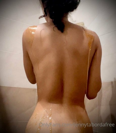 Nacktes geleaktes OnlyFans-Foto von Jennytabordafree