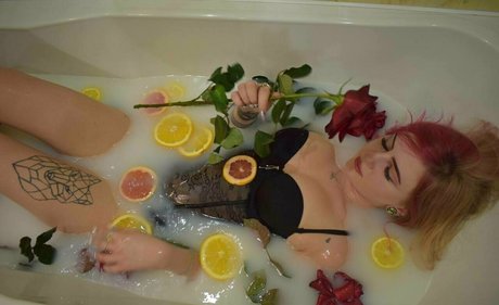 Nacktes geleaktes OnlyFans-Foto von Sweetlarry