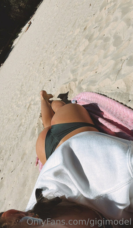 Nacktes geleaktes OnlyFans-Foto von Gigimodel