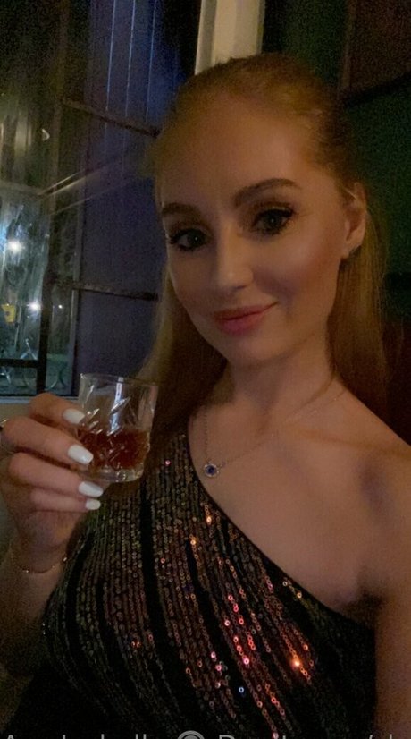 Nacktes geleaktes OnlyFans-Foto von Msavaisabella