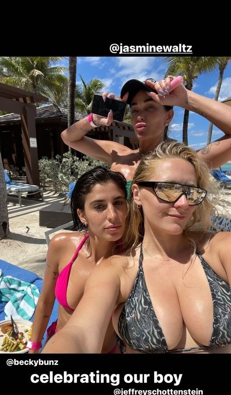 Nacktes geleaktes OnlyFans-Foto von Alexandra Vreeland