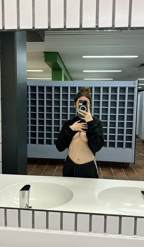Nacktes geleaktes OnlyFans-Foto von Deutscheonlyfans