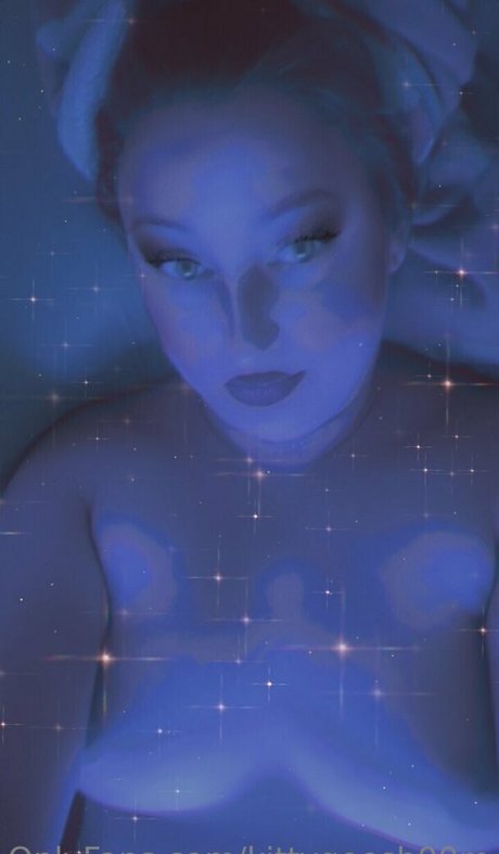 Nacktes geleaktes OnlyFans-Foto von Kittygoesb00m