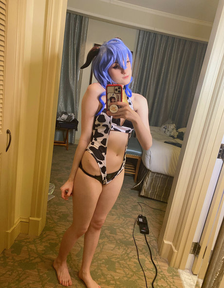 Mangoloo Cosplay
