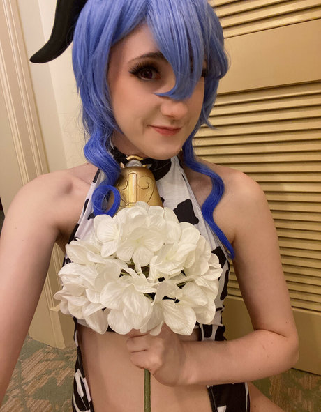 Mangoloo Cosplay