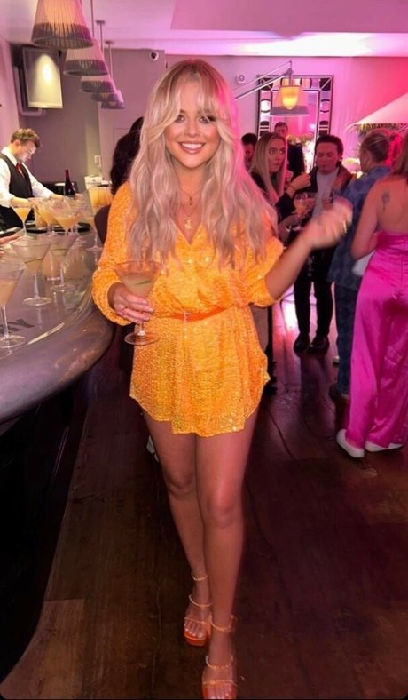 Nacktes geleaktes OnlyFans-Foto von Emily Atack
