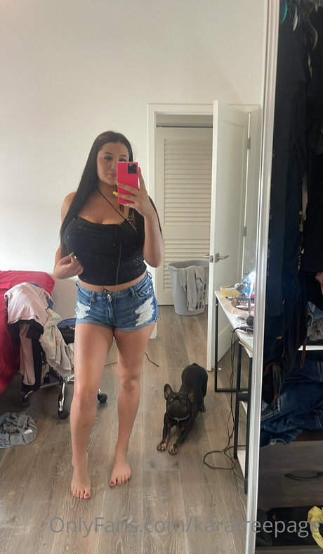 Nacktes geleaktes OnlyFans-Foto von Karafreepage