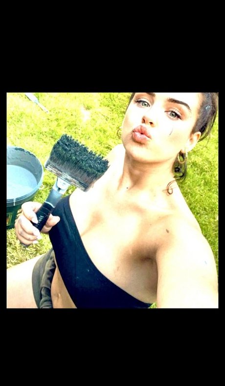 Nacktes geleaktes OnlyFans-Foto von Georgia May Foote