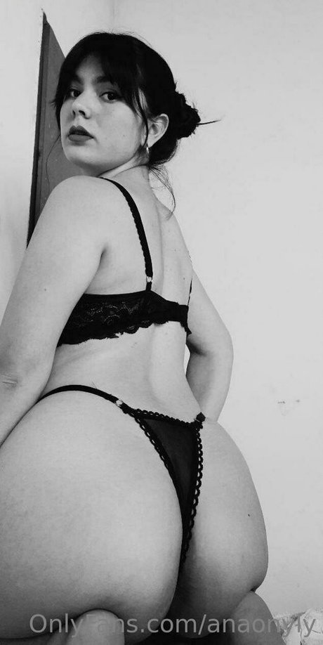 Nacktes geleaktes OnlyFans-Foto von Anaonyly