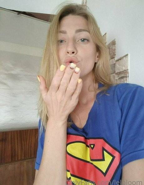 Nacktes geleaktes OnlyFans-Foto von Lelbloom