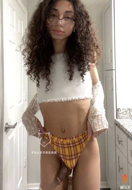 Nacktes geleaktes OnlyFans-Foto von Falkybear