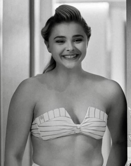 Nacktes geleaktes OnlyFans-Foto von Chloe Grace Moretz