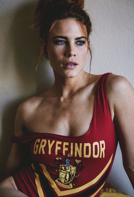 Courtney Hope