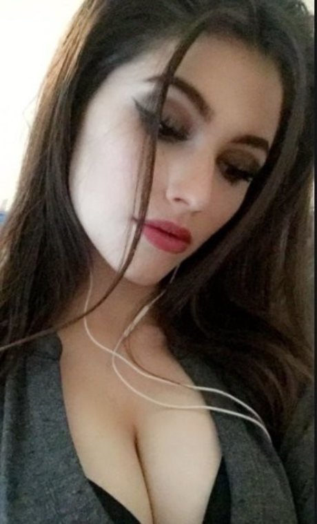 Nacktes geleaktes OnlyFans-Foto von Jadethejaguar