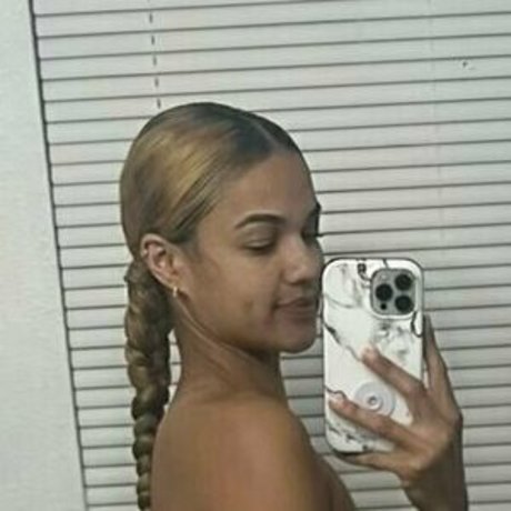 Nacktes geleaktes OnlyFans-Foto von Superdome