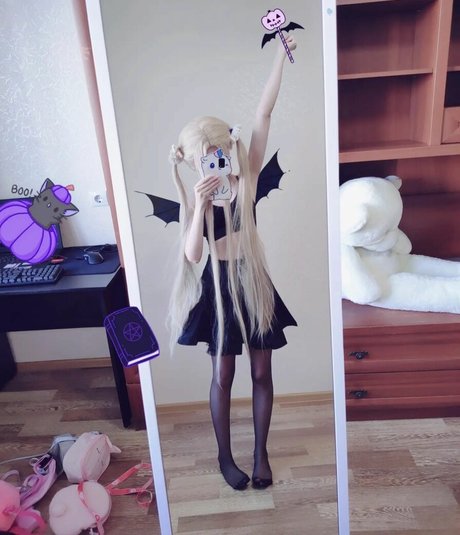 Nacktes geleaktes OnlyFans-Foto von Tsundurka