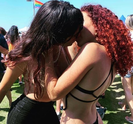 Nacktes geleaktes OnlyFans-Foto von Edin Kary