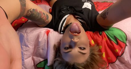 Nacktes geleaktes OnlyFans-Foto von Pandahugz