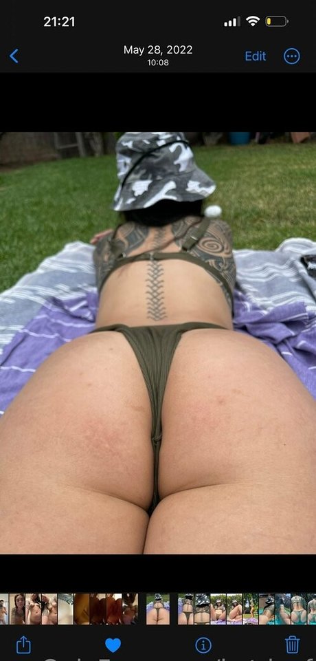 Nacktes geleaktes OnlyFans-Foto von Katdgaf