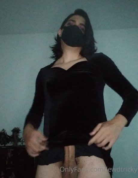 Nacktes geleaktes OnlyFans-Foto von Lewdtricky