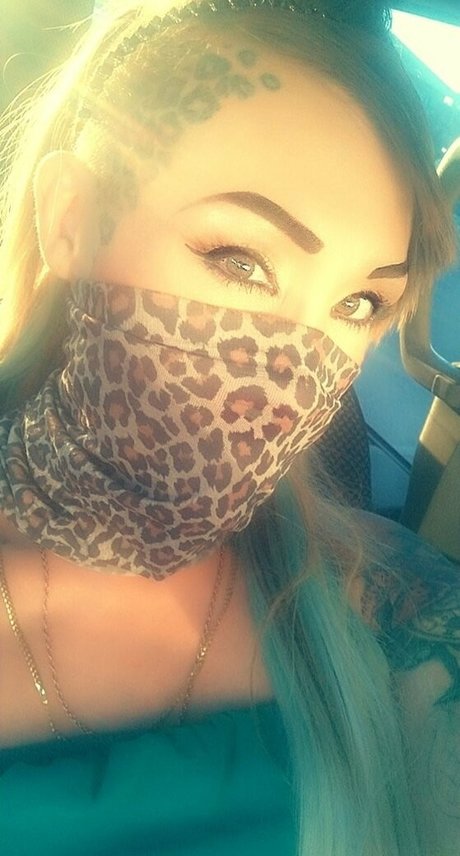 Nacktes geleaktes OnlyFans-Foto von Sinssexytattoosntitties