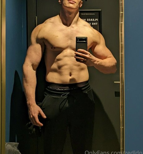 Nacktes geleaktes OnlyFans-Foto von Zedldn