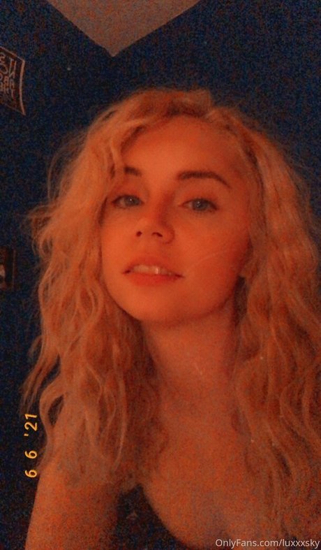 Nacktes geleaktes OnlyFans-Foto von Luxxxsky