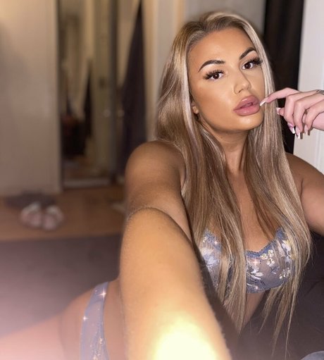 Nacktes geleaktes OnlyFans-Foto von Vivianangelica