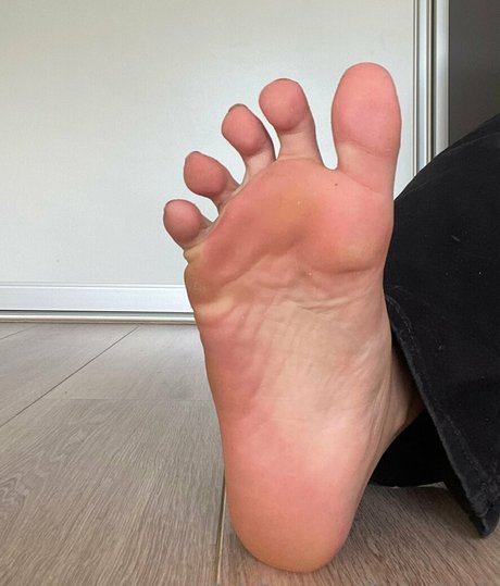 Nacktes geleaktes OnlyFans-Foto von Feetonheels