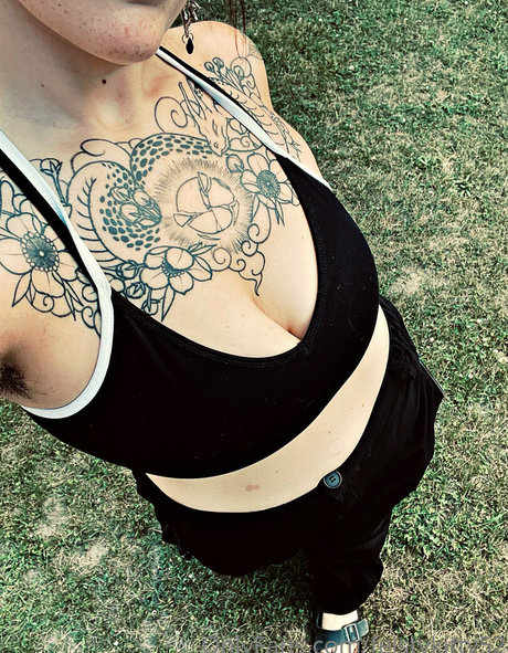 Feistykitty52