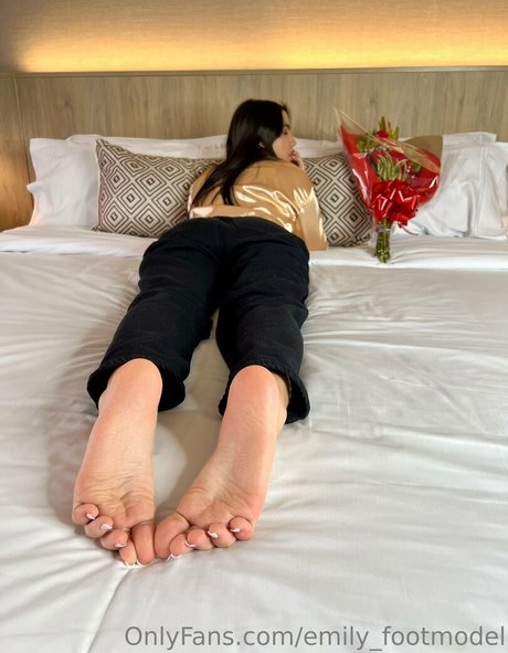 Emilyfootmodel