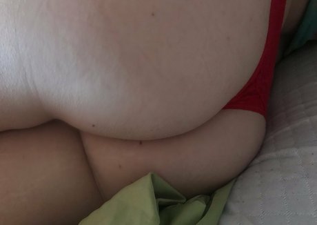 Nacktes geleaktes OnlyFans-Foto von Funsizebaby1991