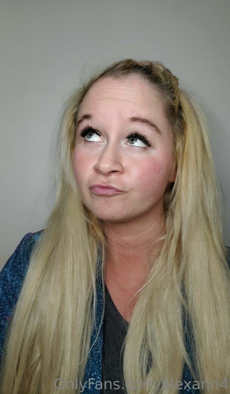 Nacktes geleaktes OnlyFans-Foto von Alexann4