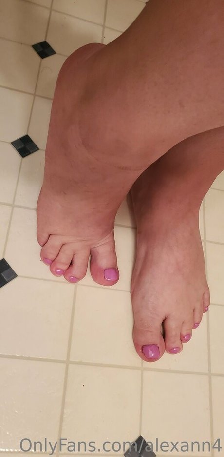 Nacktes geleaktes OnlyFans-Foto von Alexann4