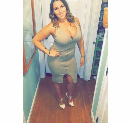 Nacktes geleaktes OnlyFans-Foto von Lizzy Maguire