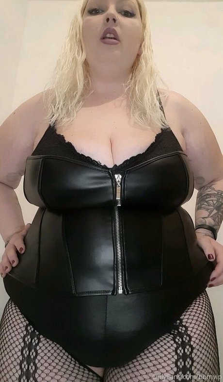 Nacktes geleaktes OnlyFans-Foto von Mistressmel1