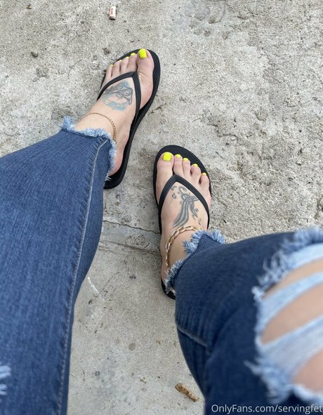 Nacktes geleaktes OnlyFans-Foto von Servingfet