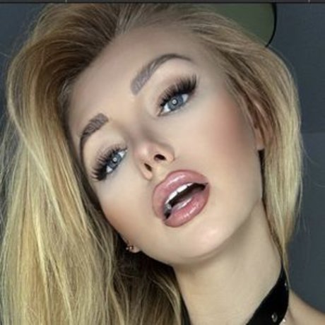 Nacktes geleaktes OnlyFans-Foto von Miss Donatella