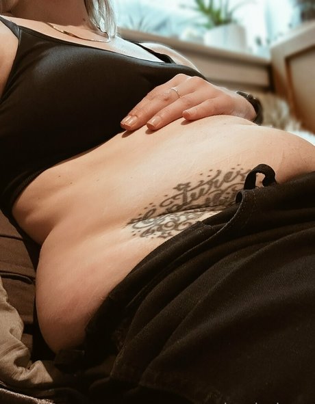 Nacktes geleaktes OnlyFans-Foto von Curiouslyclever