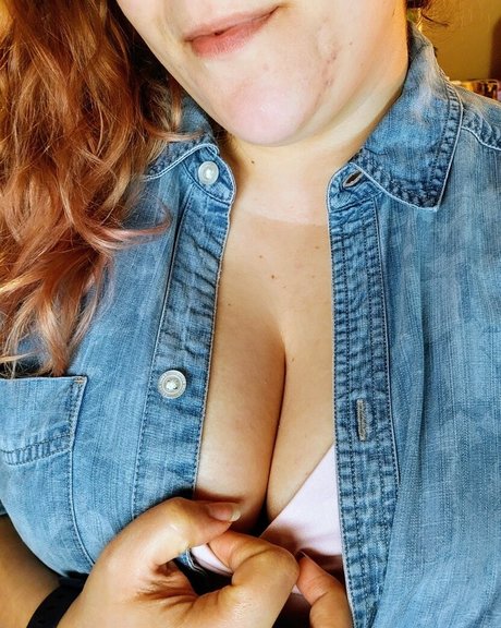 Nacktes geleaktes OnlyFans-Foto von Roguemelons