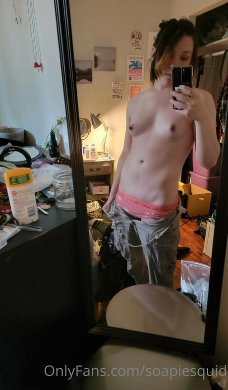 Nacktes geleaktes OnlyFans-Foto von Soapiesquid