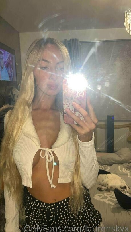 Nacktes geleaktes OnlyFans-Foto von Laurenskyx