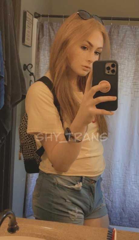 Shy_trans_free