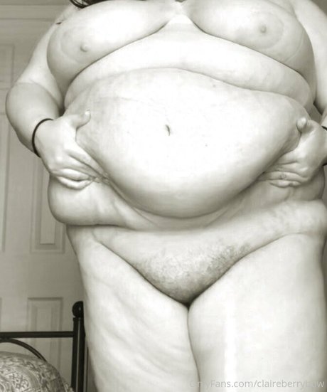 Nacktes geleaktes OnlyFans-Foto von Claireberrybbw