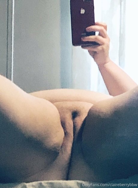 Nacktes geleaktes OnlyFans-Foto von Claireberrybbw