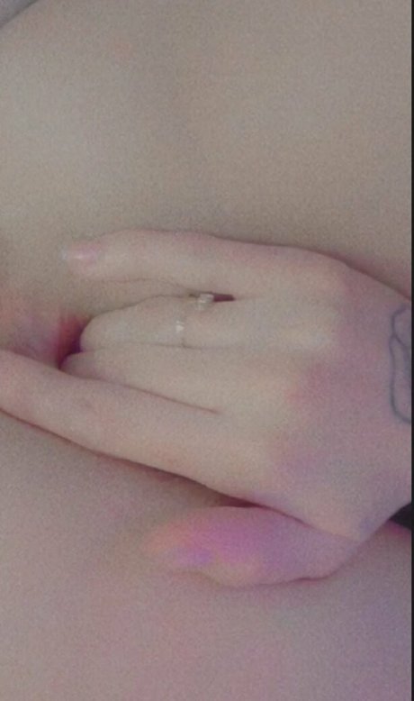 Nacktes geleaktes OnlyFans-Foto von Gothkitteen