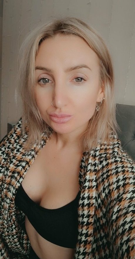 Nacktes geleaktes OnlyFans-Foto von Misskiki69