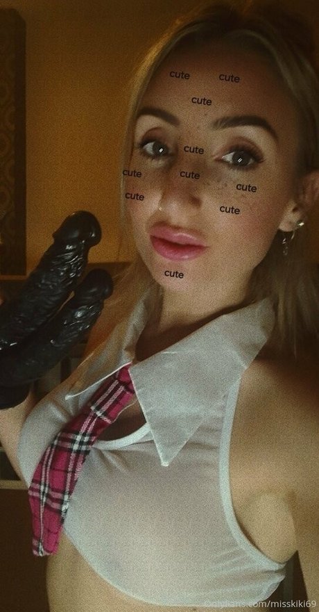 Nacktes geleaktes OnlyFans-Foto von Misskiki69