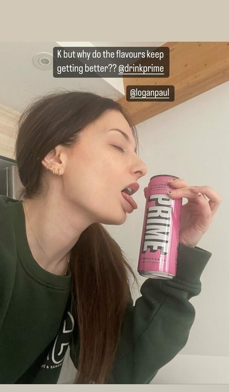 Nacktes geleaktes OnlyFans-Foto von Aria Nathaniel